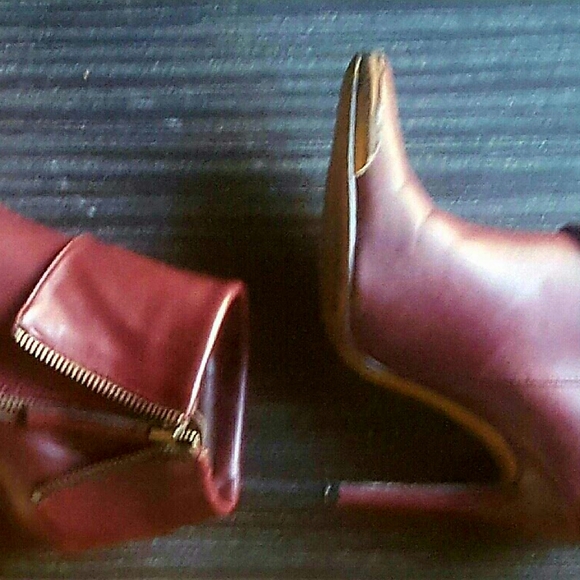 Forever21 Luxe Stiletto Booties 6 - Picture 7 of 7